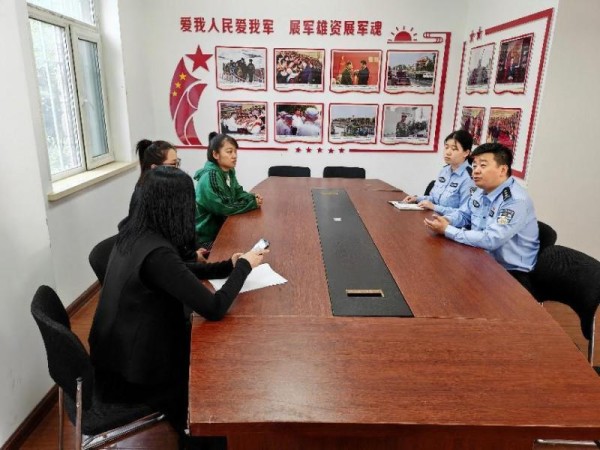 哈尔滨市公安局松北分局网安大队深入兴业社区召开打击整治网络谣言专题研讨会