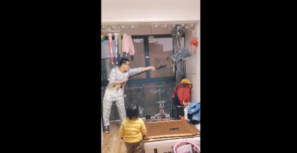 家庭中常见几种亲子互动模式，提升亲子品质，你跟孩子做过几个？