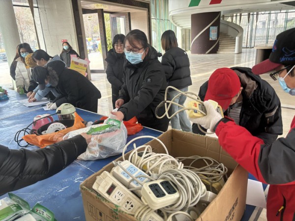 北宫镇“旧物换新”活动现场。图源:丰台区消防救援支队