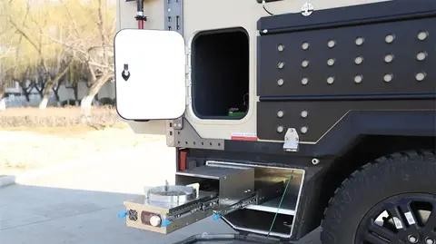 越野大哥范儿！东风猛士房车，6.7T动力上路超霸气-有驾