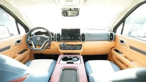 越野大哥范儿！东风猛士房车，6.7T动力上路超霸气-有驾