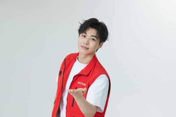 95后纪录片导演转型做京东青春采销,单场直播狂揽1.8亿交易额