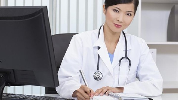 办公室女性如何呵护肌肤 注意这4点便可轻松取胜