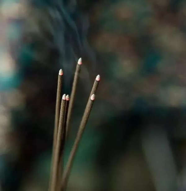 在这喧嚣的世界怎样让自己的内心平静、清净下来！得道于没有妄心