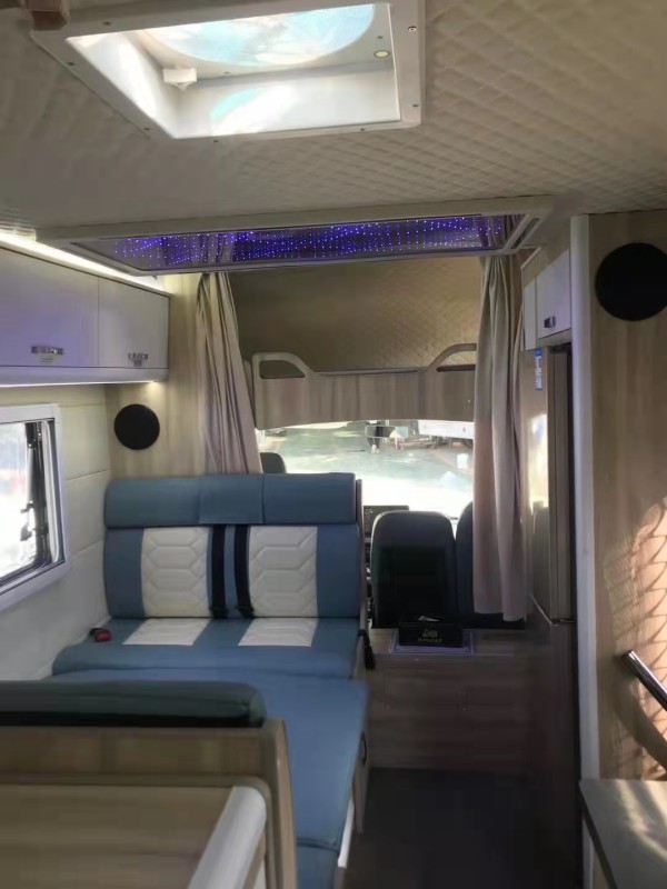 超宽超大家用房车 跃进旅居车 全家出游乐享生活