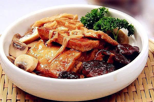 6183b0343e050.jpg!b710