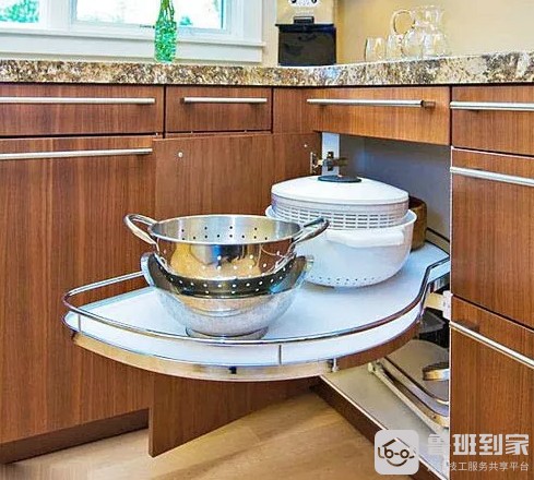 一个创意的滑动式搁板。