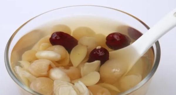 “秋吃白，病不来”，养肺黄金期到了！养生食谱推荐