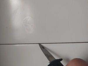[小窍门]厨房瓷砖缝隙清洁小窍门的做法 步骤4