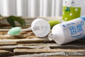 最好的去污法:巧除衣物墨水污渍图片
