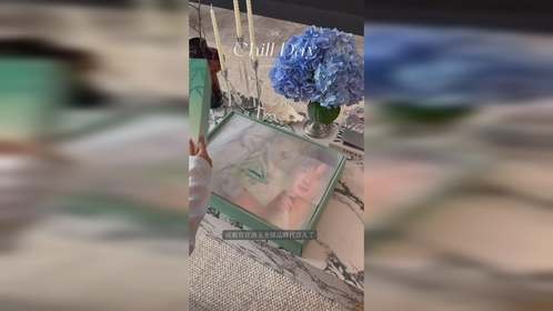 下雨天超喜欢宅家追剧、享受慢时光了～