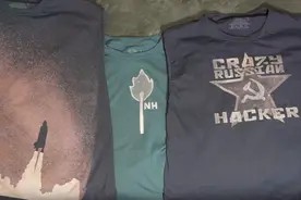 在深色衣服上喷洒漂白剂,几分钟后会让你得到一件个性T恤图片