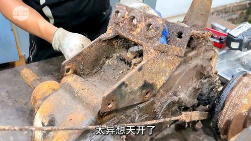 从废铁到神器：花500买的废弃拖拉机，修复后惊艳全村