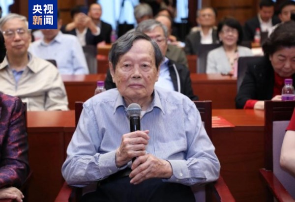 杨振宁：我的身体里循环着中华文化的血液