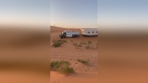 为什么用油罐车拉房车 答案是不缺油