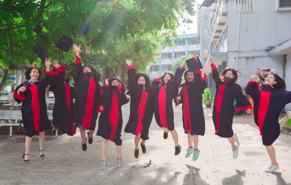 理财攻略:如何合理规划中学生英国留学费用.png