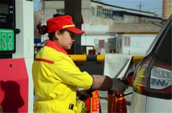 这几个汽车保养小窍门，赶紧看看，很多老司机都不知道！-有驾