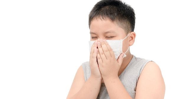 育儿小常识：如何预防孩子被沙杀眯眼