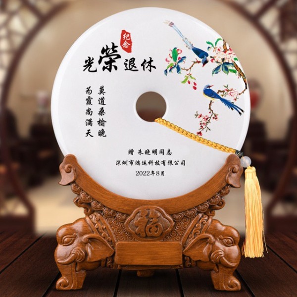 退休后送什么礼物 ？退休后的人生新篇章：精选礼物指南