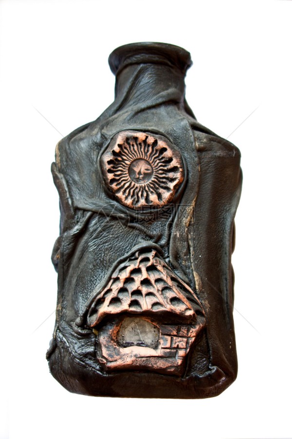 奇思妙想的酒瓶创意改造