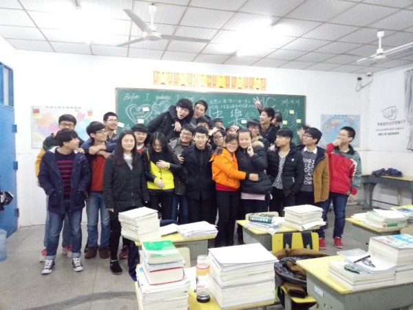 班级管理小技巧:班主任在班级管理中如何建立和谐师生关系