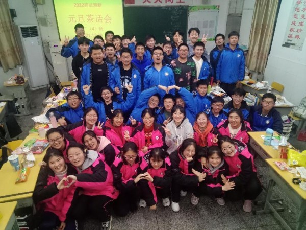 班级管理小技巧:班主任在班级管理中如何建立和谐师生关系