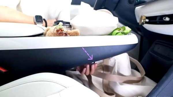 极狐T1的“小心思”,十大贴心细节设计整理,日常用车变得更轻松-有驾