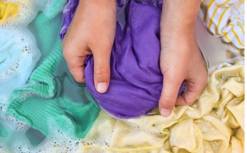 生活小妙招:如何快速去掉衣服上的油渍
