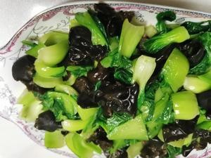 上海青炒木耳/排毒养颜的做法 步骤5