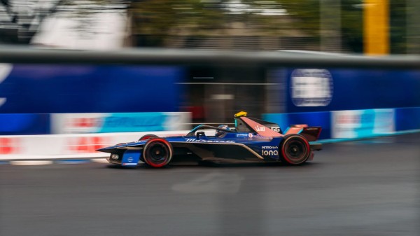 pre-race-jakarta-hero-desktop