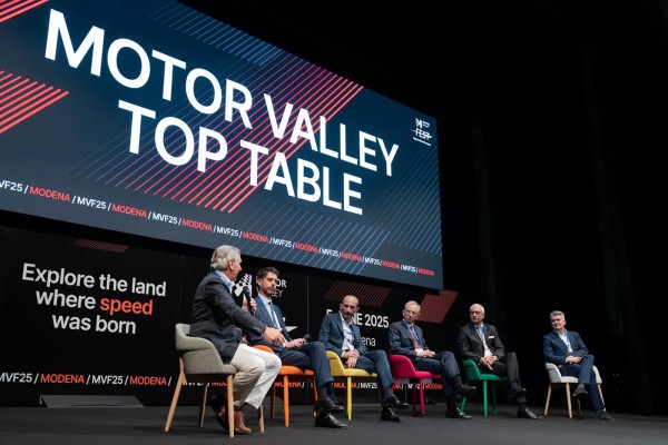 01_玛莎拉蒂携重磅车型燃动2025年摩德纳汽车谷庆典