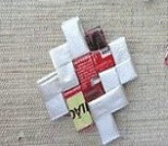 如何利用牛奶盒做手工杯垫