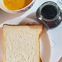 十分钟快手早餐——吐司♡鸡蛋的做法图解2