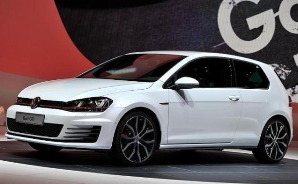 生活中常见的汽车,要如何省油呢,怎么买保险更划算-有驾