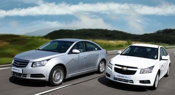 生活中常见的汽车,要如何省油呢,怎么买保险更划算-有驾