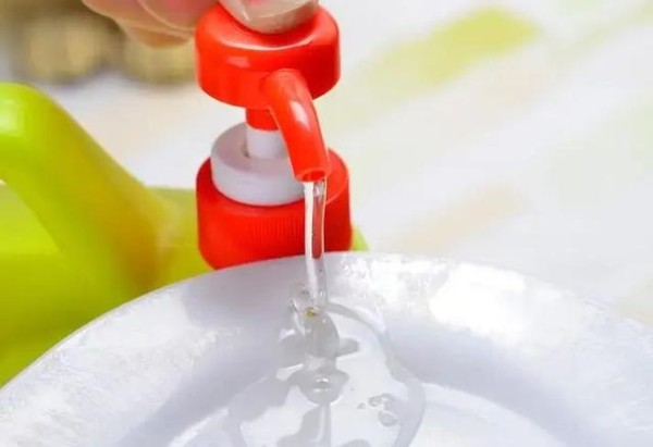 冬天车窗起雾怎么办?冷风除雾是最傻的,老司机教你一招-有驾