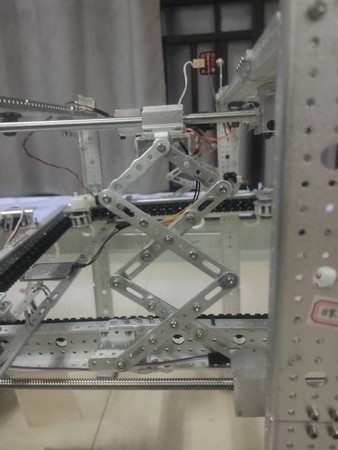 智能晾衣架四杆结构、智能晾衣架结构设计、自动升降式晾衣架四杆结构、智能环境感知晾衣架结构设计