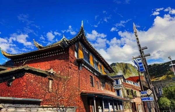 60岁自驾游车型选择指南