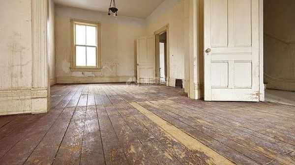 旧地板如何翻新