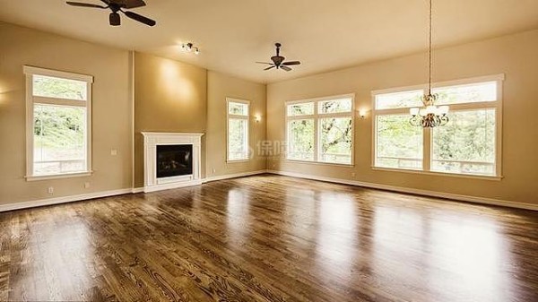 旧地板如何翻新