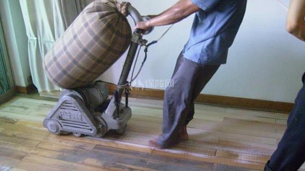 旧地板如何翻新