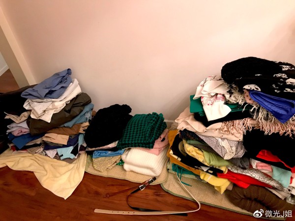 左右扔,中间送人