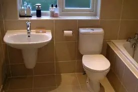 浴室防霉3招 x 除霉4招,还你干爽浴厕空间!图片