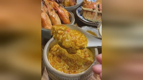 过年总要跟姐妹来南京吃个蟹黄馄饨小火锅吧!