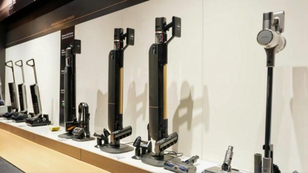 入驻高奢商圈德基广场，追觅科技九城连开十店显实力