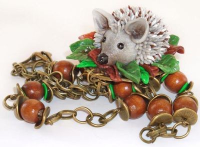 如何动手做逗趣软陶小刺猬项链吊饰