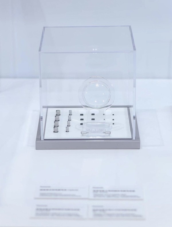 图:高分子电容器