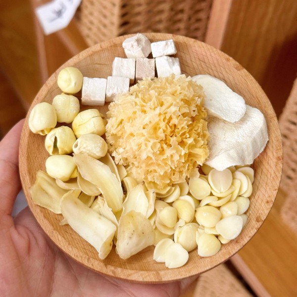 家常百合菜肴拼盘