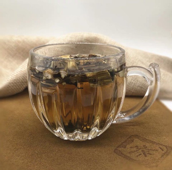 黄芪菊花茶成品饮品特写