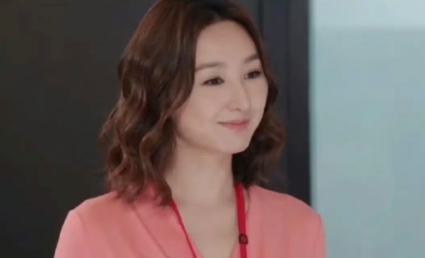 知名女演员自曝曾患精神疾病!《新闻女王》拍摄期间曾发病:很接近死亡的感觉